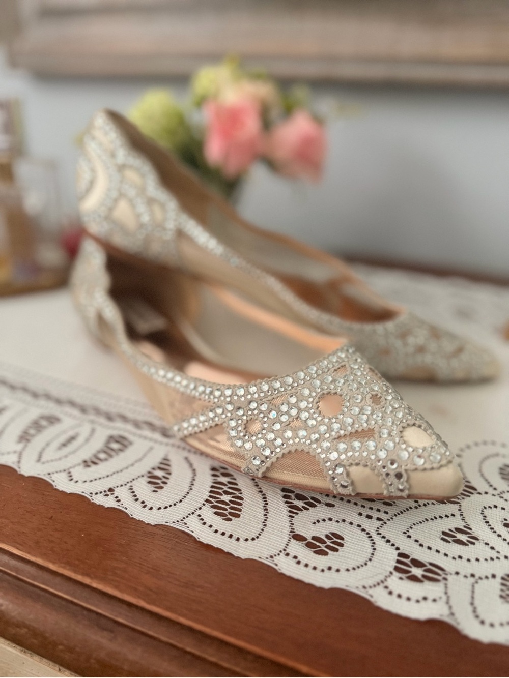 Badgley Mischka Crystal-Embellished Pointed Gigi Flats SZ 8 1/2